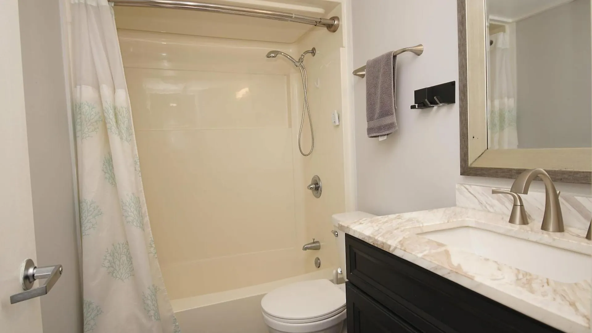 Sandpiper Cove Unit1084 Destin